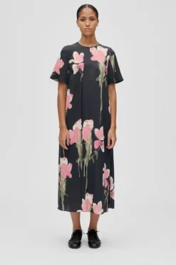 2263 Dry Viscose, Flowy Short Sleeve Midi Dresssg-aw25-d164-2263