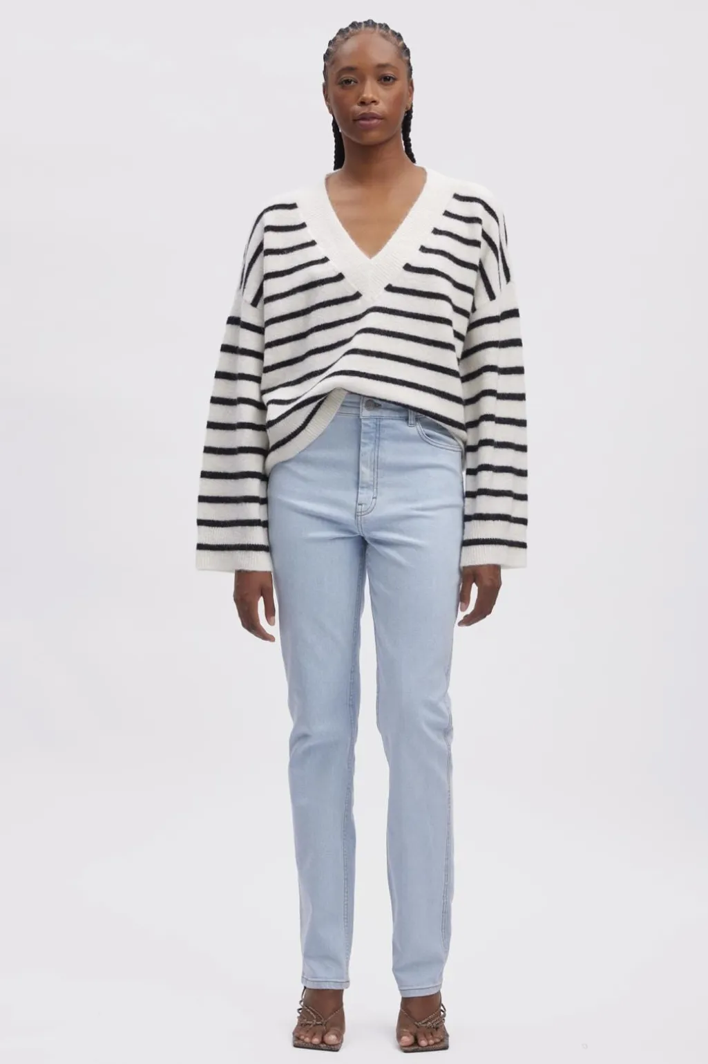 Alphagz V-Neck Striped