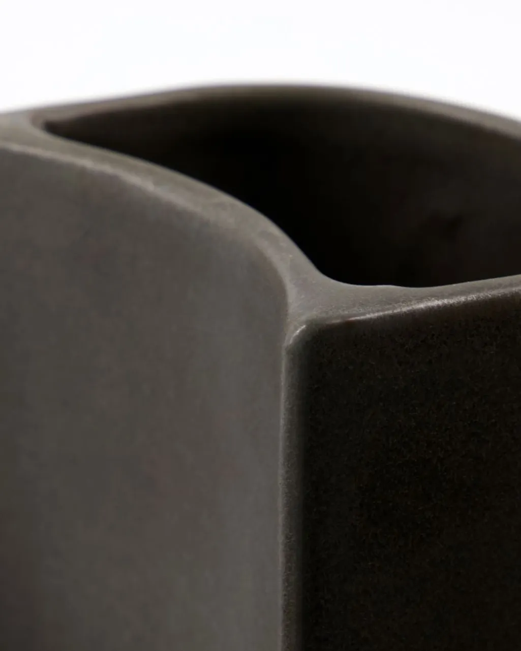 Børste- og sæbeholder, MKDatura, Mørkegrå