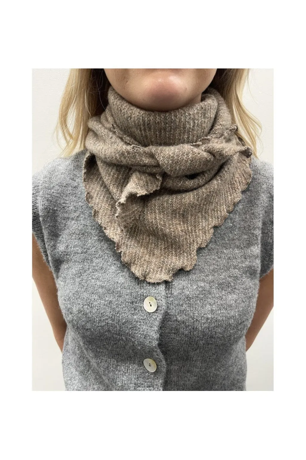 Cagnete Scarf 172-1100