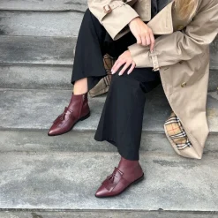 Caroline Moves CS8634