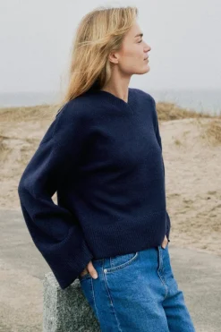 Dova Knit Blouse 164912