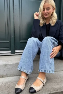 Dreaming Of Love CS8528