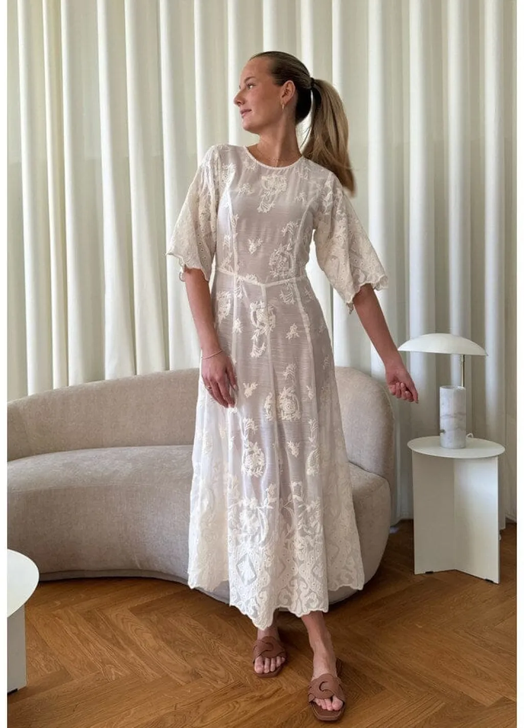Ellinoric Lace Long Dress