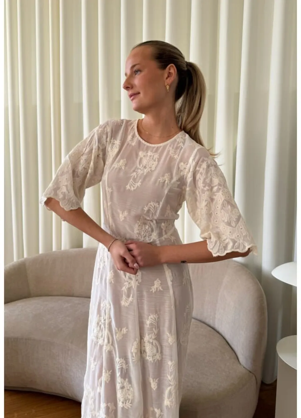 Ellinoric Lace Long Dress