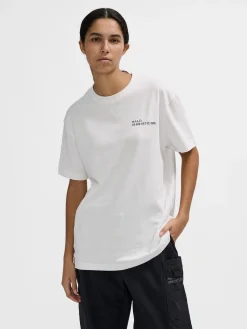 Essential T-Shirt 610560