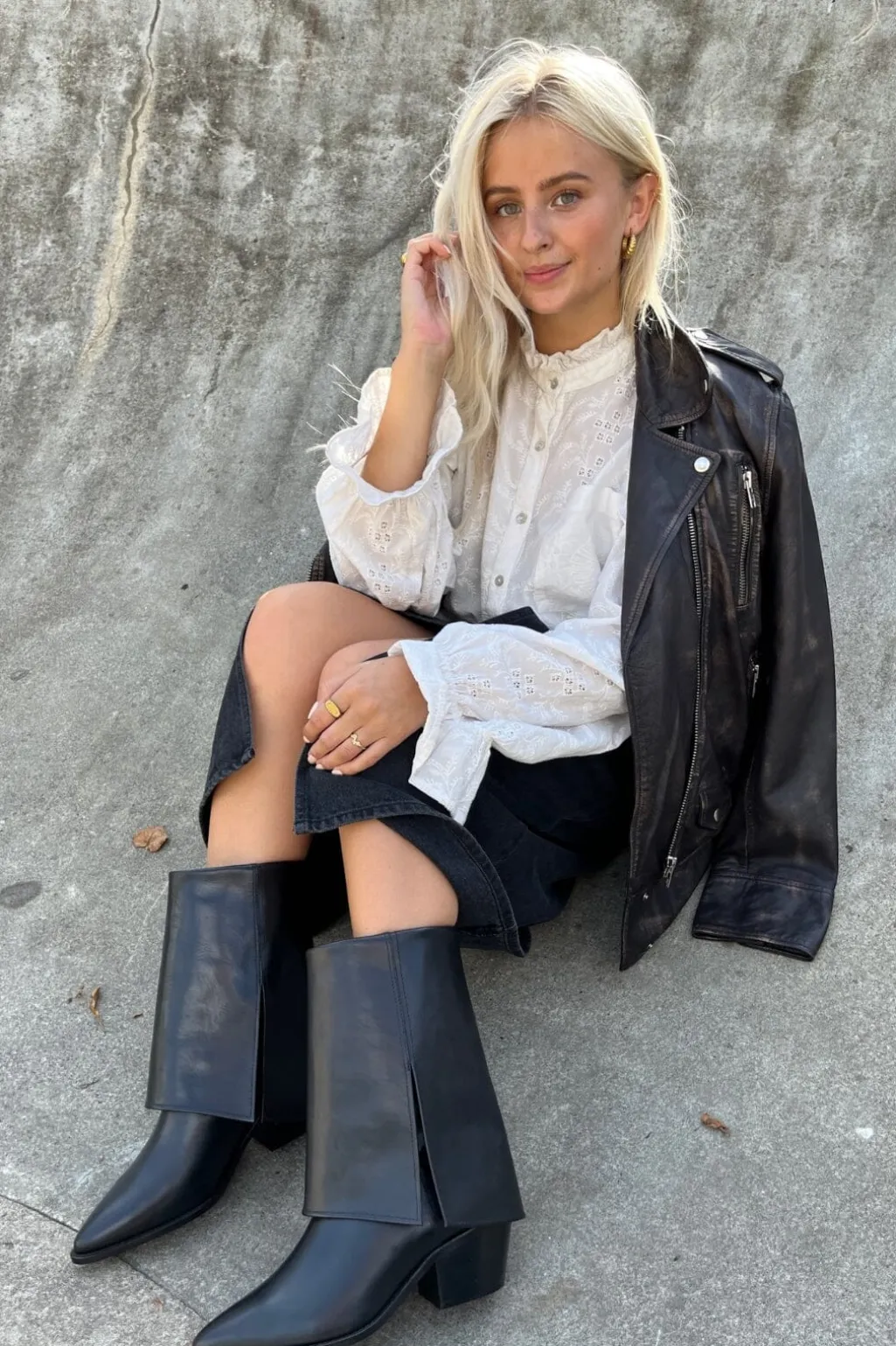 Falling High/Pre Order. Del End Sept