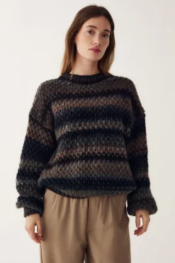 Gio Knit Sweater 12165005