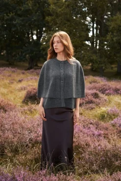 Josei Double Knit Cape 165798