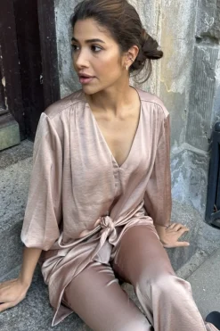 Karina Satin Wrap 14974