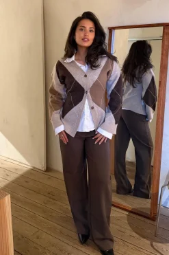 Karmaic Fitted Cardigan H081