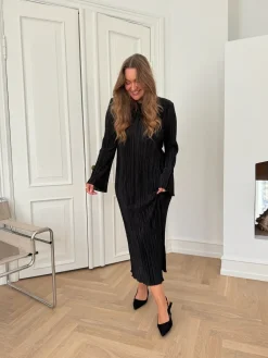 Kellyic Long Plissé Dress A23287