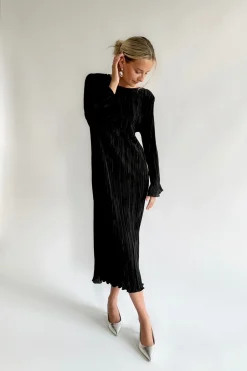 Kellyic Long Plissé Dress A23287