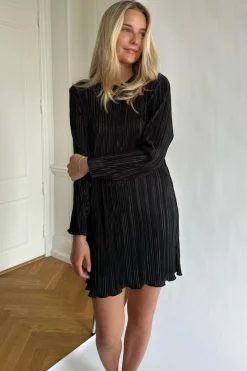 Kellyic Plissé Dress
