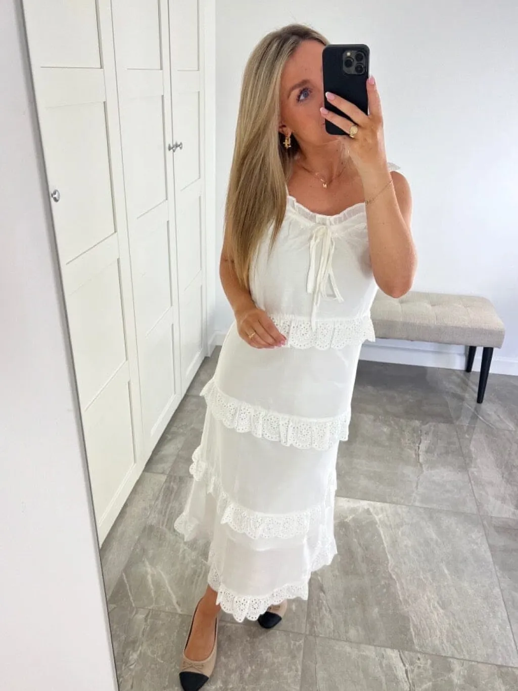 Laura And Charlott 152219B