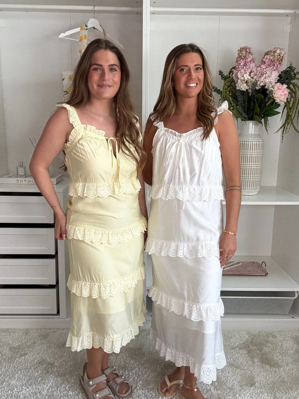 Laura And Charlott 152219B