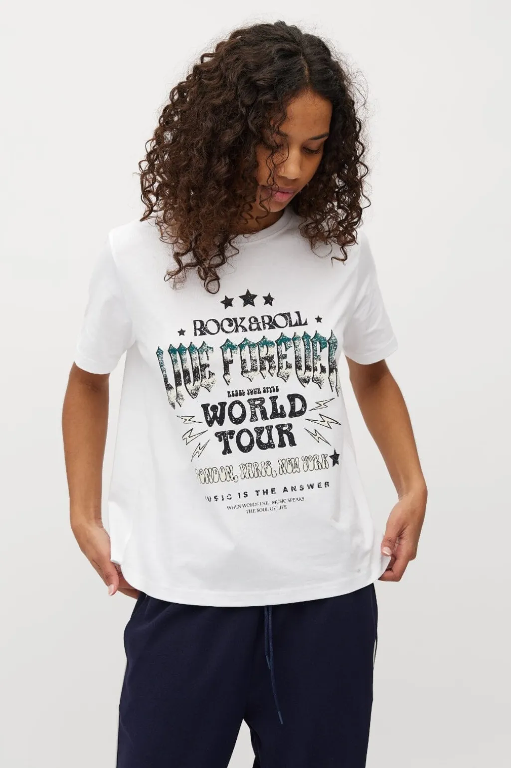 Live Forever-M 44220562