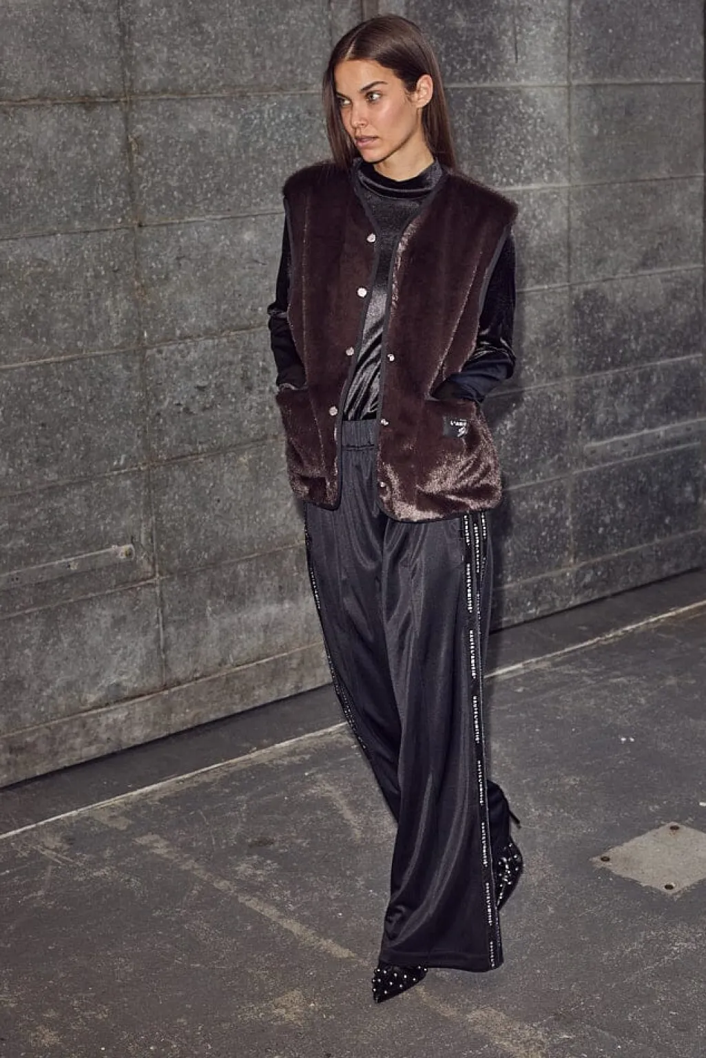 Logo Tape Track Pant HL10258