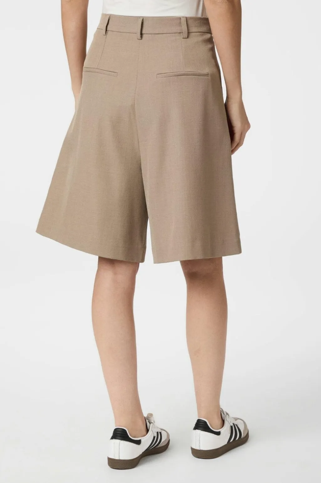 Nika Structure Bermuda Shorts 165353