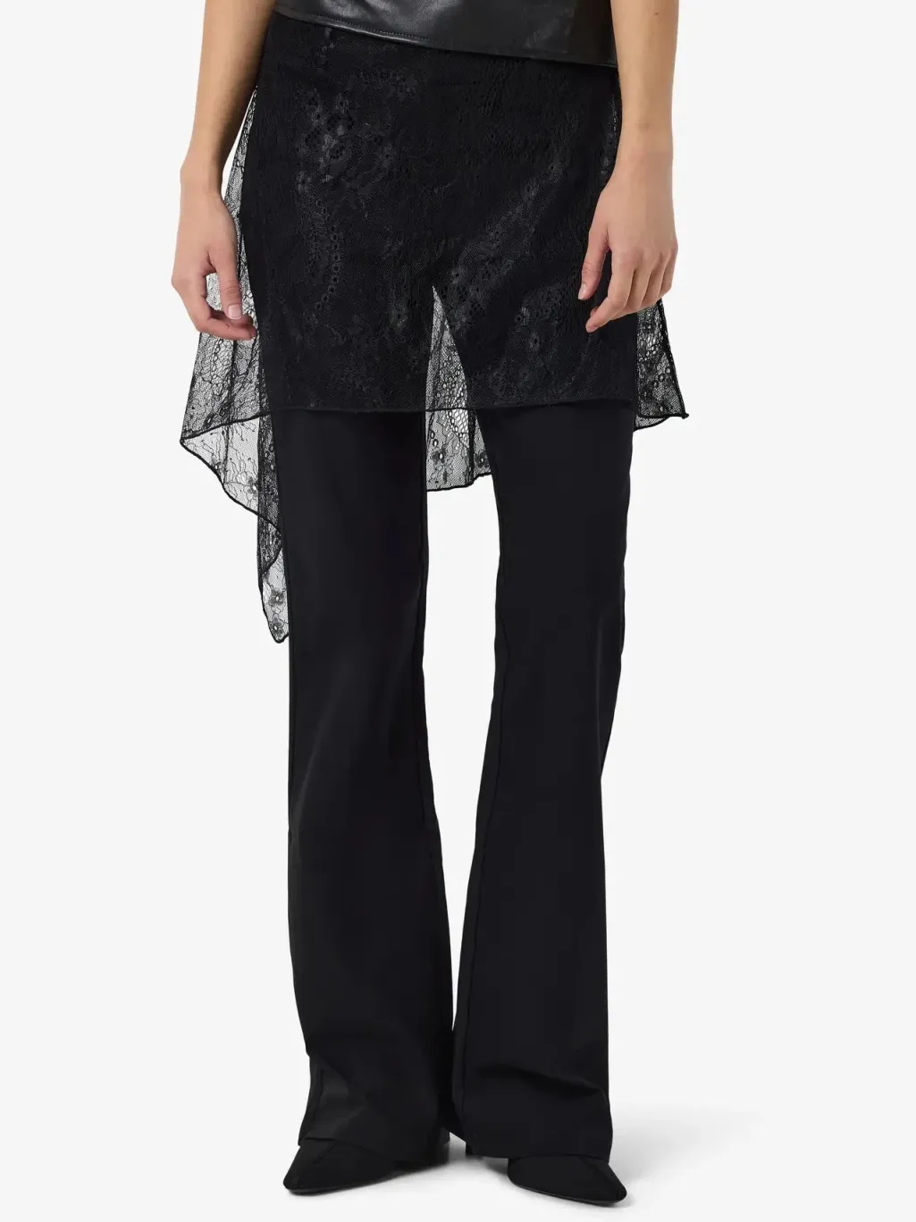 Nmida Elasticated Lace Skirt