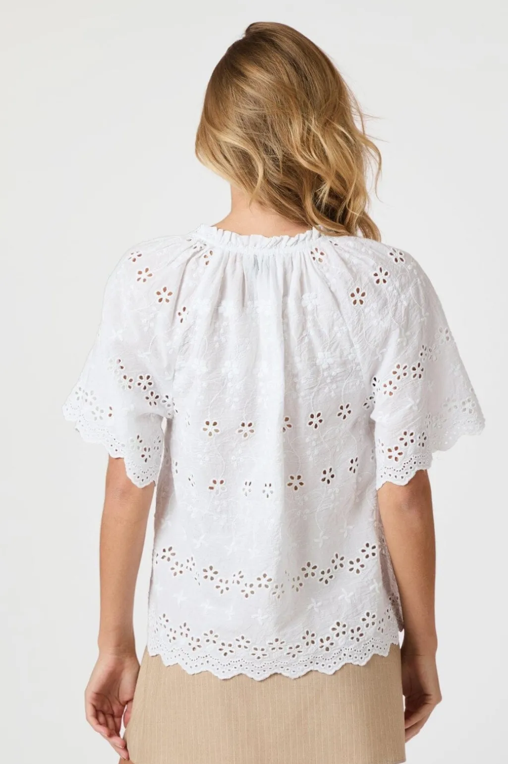 Odet Embroidery Blouse 165172