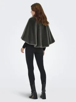 Onlsof Fur Cape