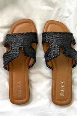 Oriana Sandal