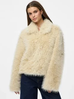 Pcjilla Short Fluffy Jacket
