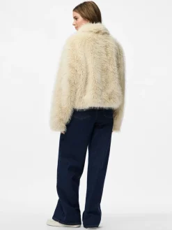 Pcjilla Short Fluffy Jacket
