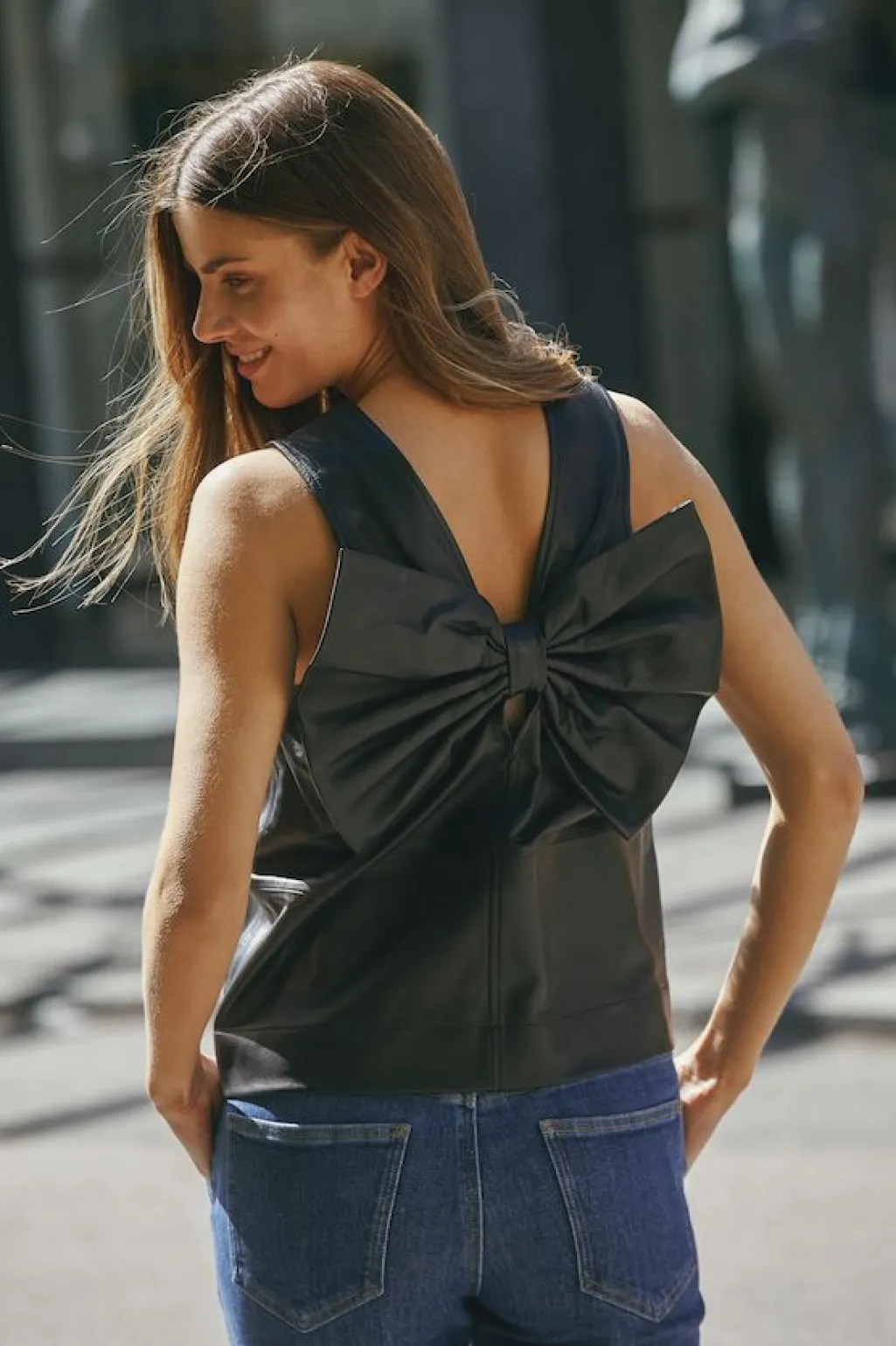 Phoebecc Leather Bow V-Top 35884