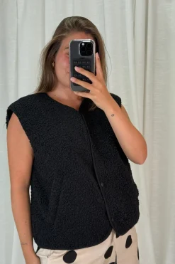 Rebekka Vest