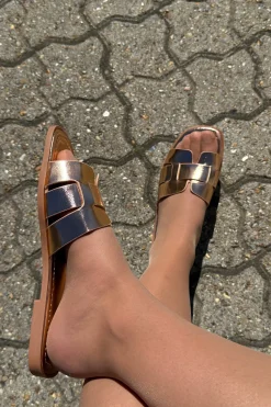 Samira Sandal