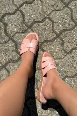 Samira Sandal