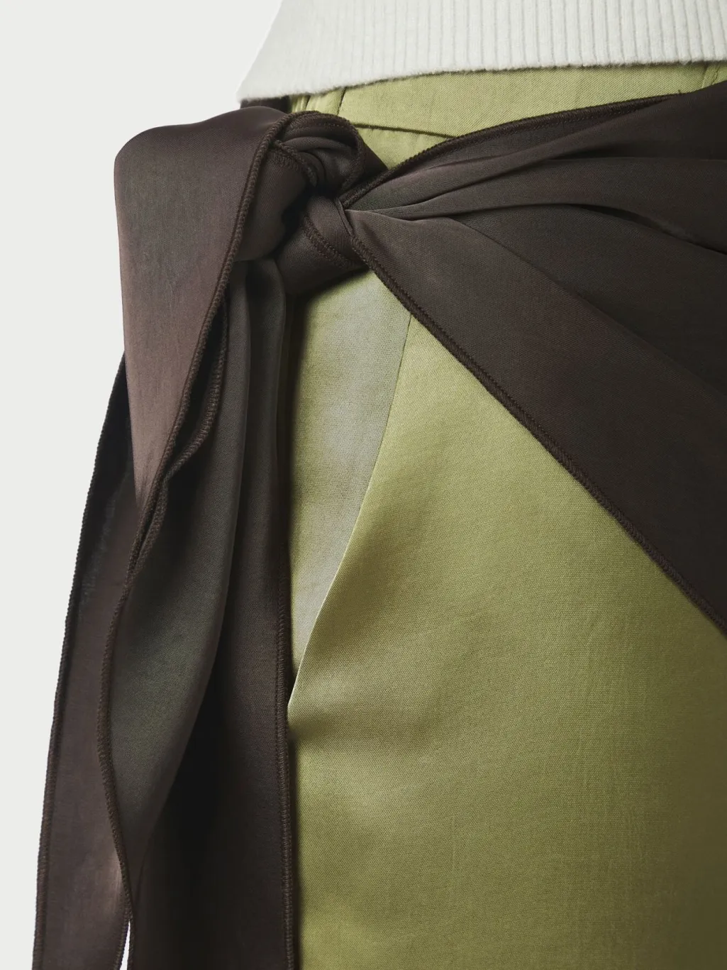 Serina Heavy Sateen Big Scarf 168193