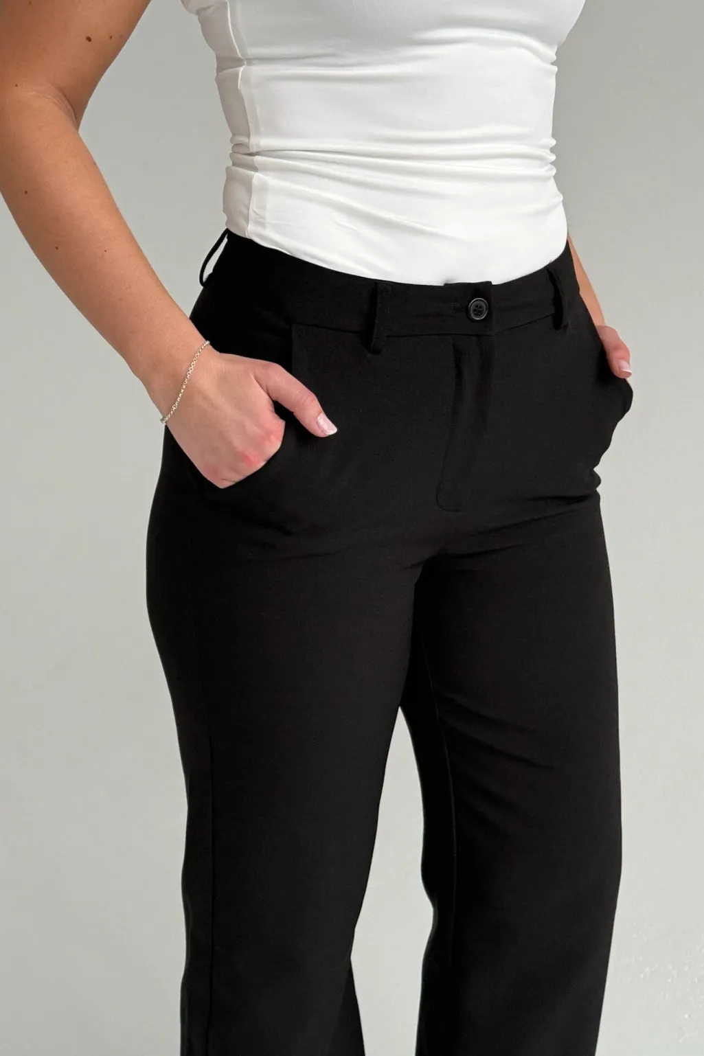 Signatureic Pants A23778