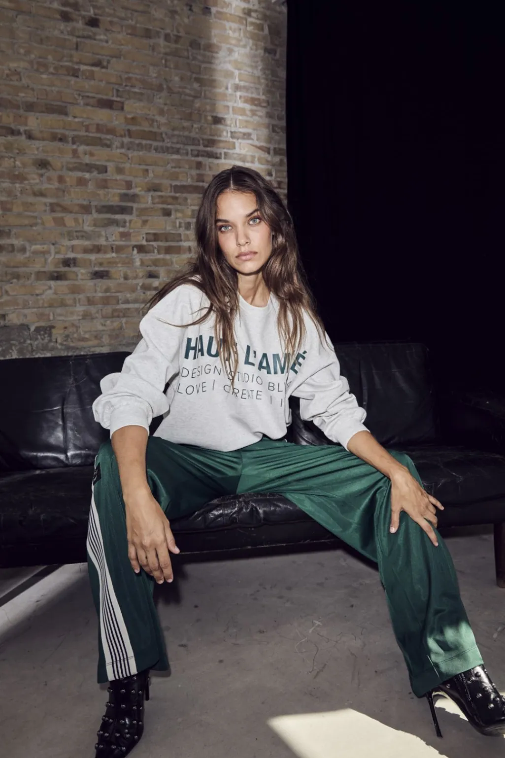 Studio Logo Sweat HL10446