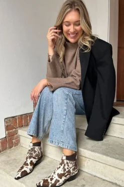 The Walking Boot Print CS8795