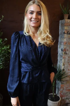 Tiki Ls Twist Blouse 22120