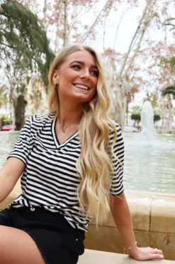 Ulla-Ss-Vneck-Stripe-Tshirt