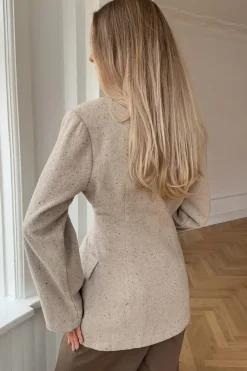 Veraic Fitted Blazer A23749