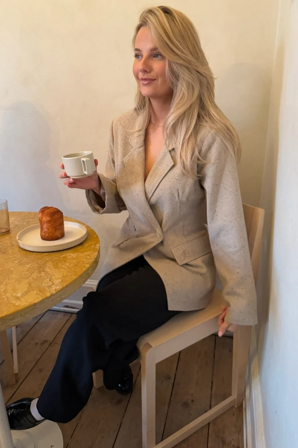 Veraic Fitted Blazer A23749