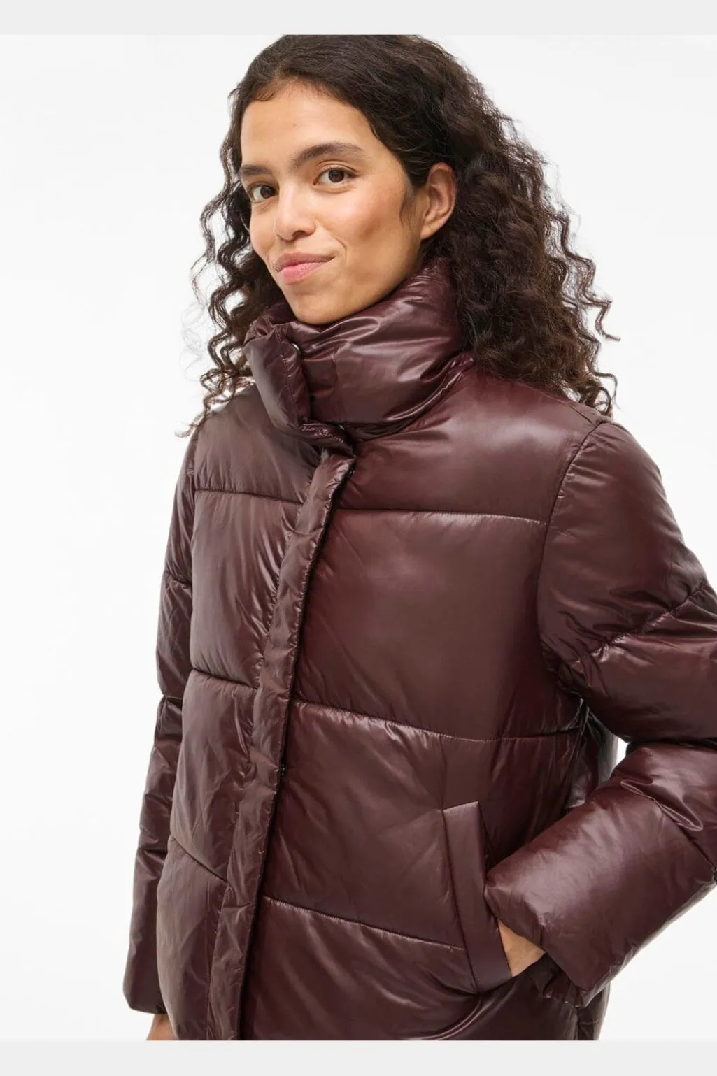 Vilidda L/S Shinny Puffer Short Jacket