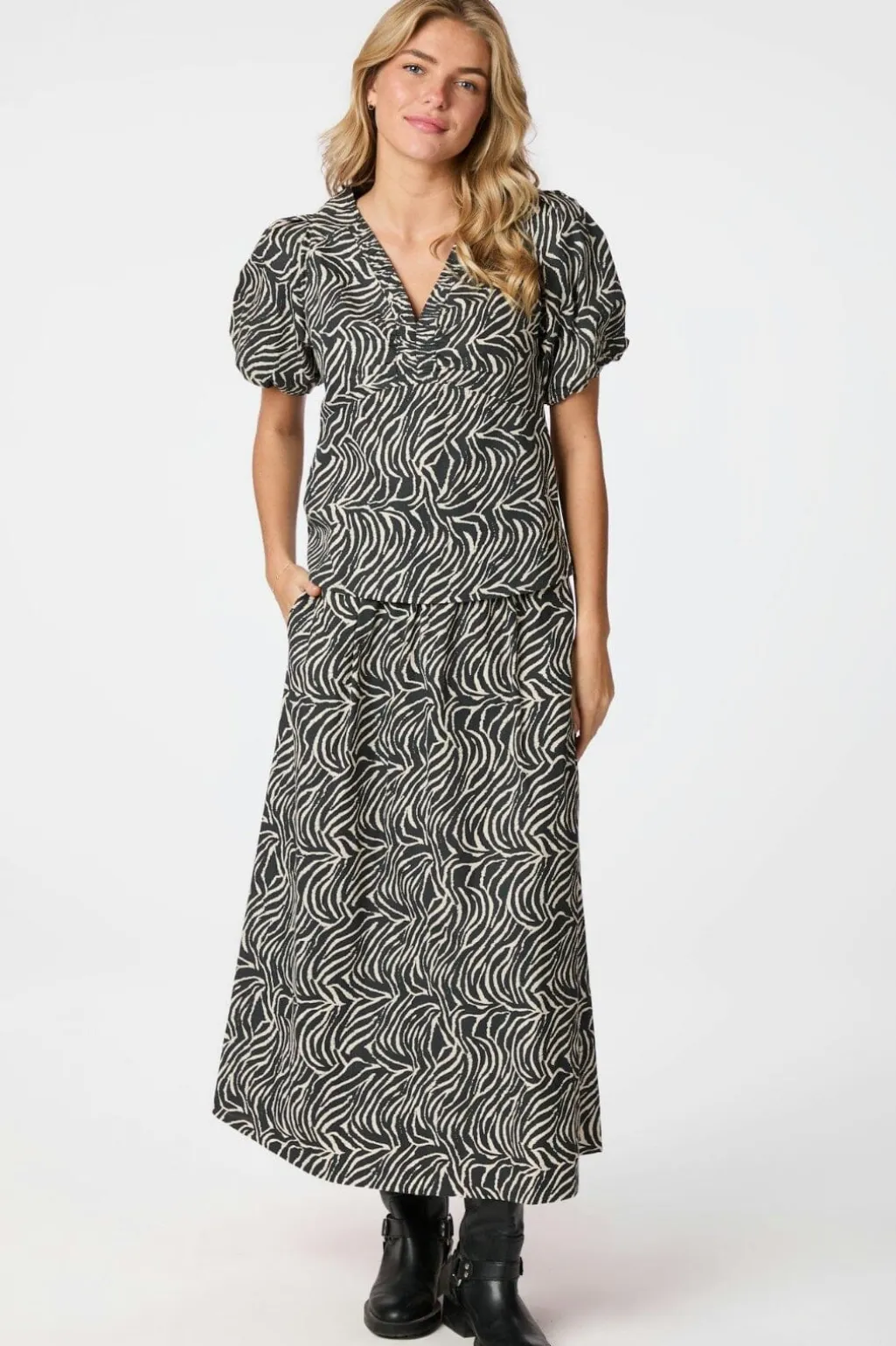 Yara Zebra Long Skirt 164709